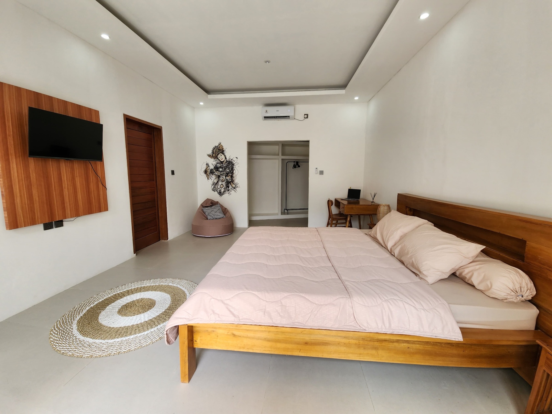 Villa image 2