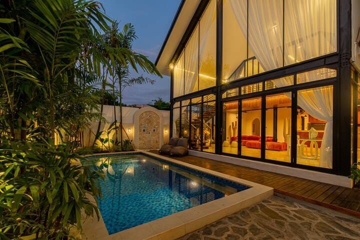 Villa image 1