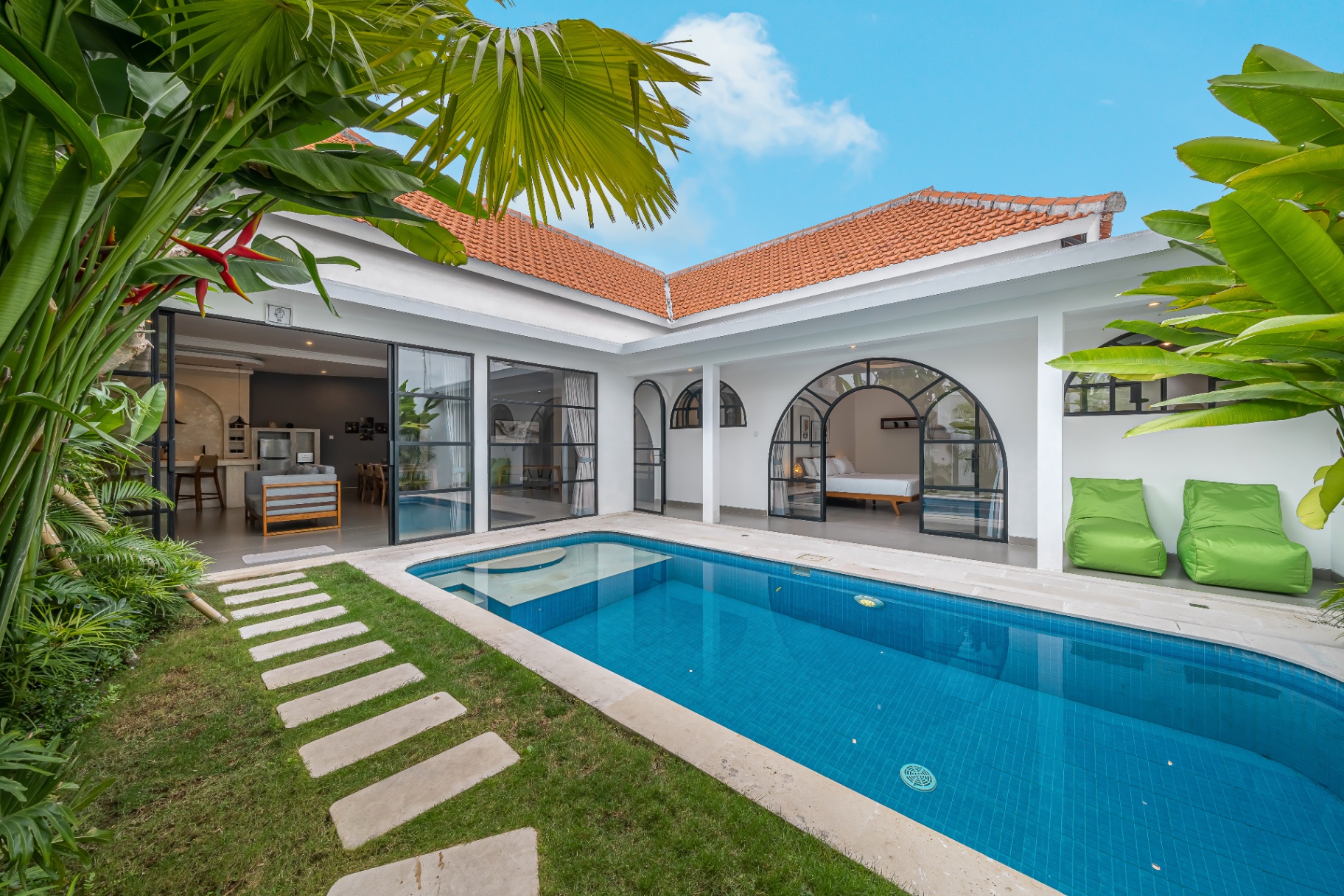 Villa image 1
