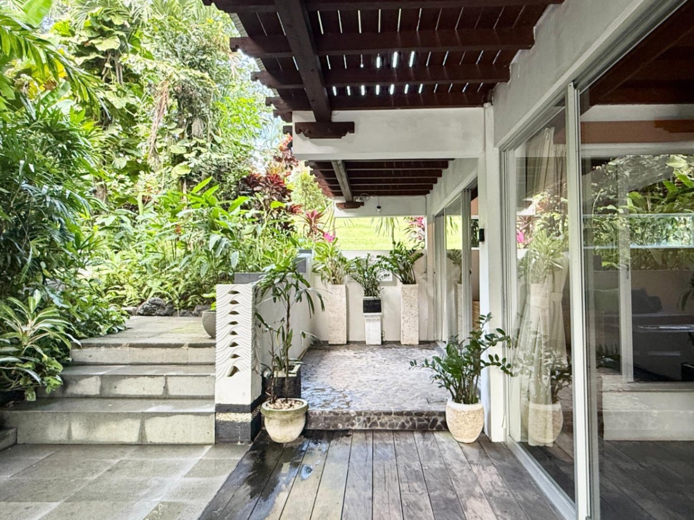 Villa image 3
