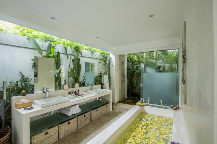 Villa image 4