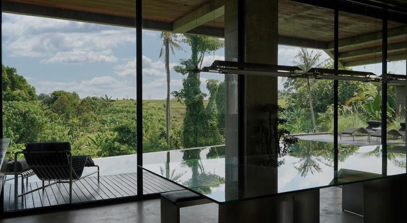 Villa image 3