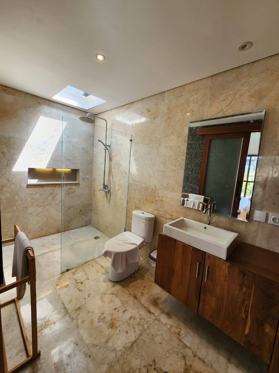 Villa image 2