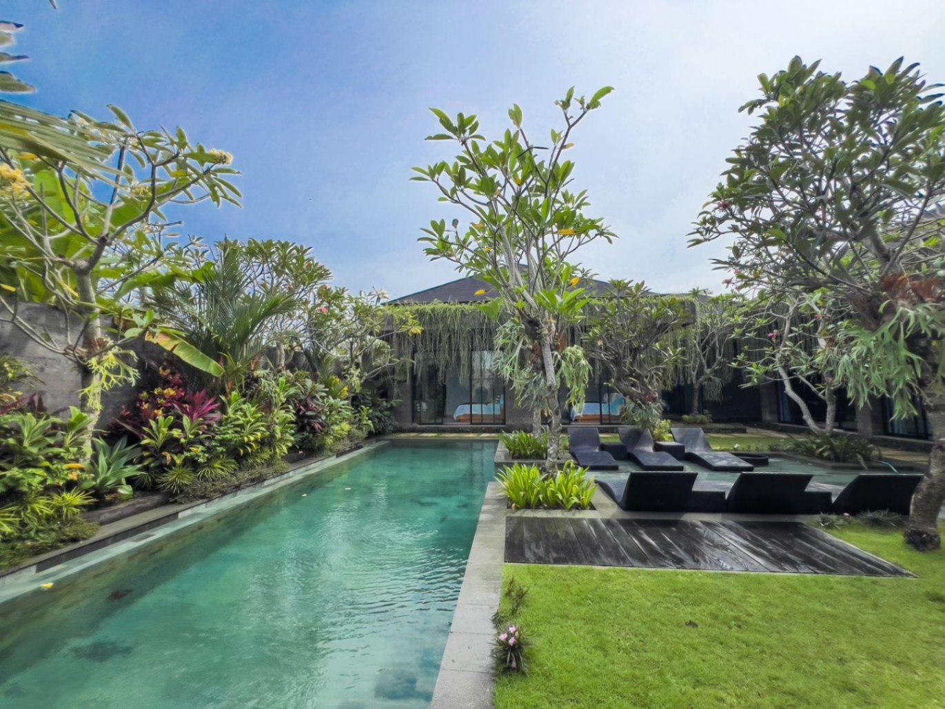 5BR  modern Villa