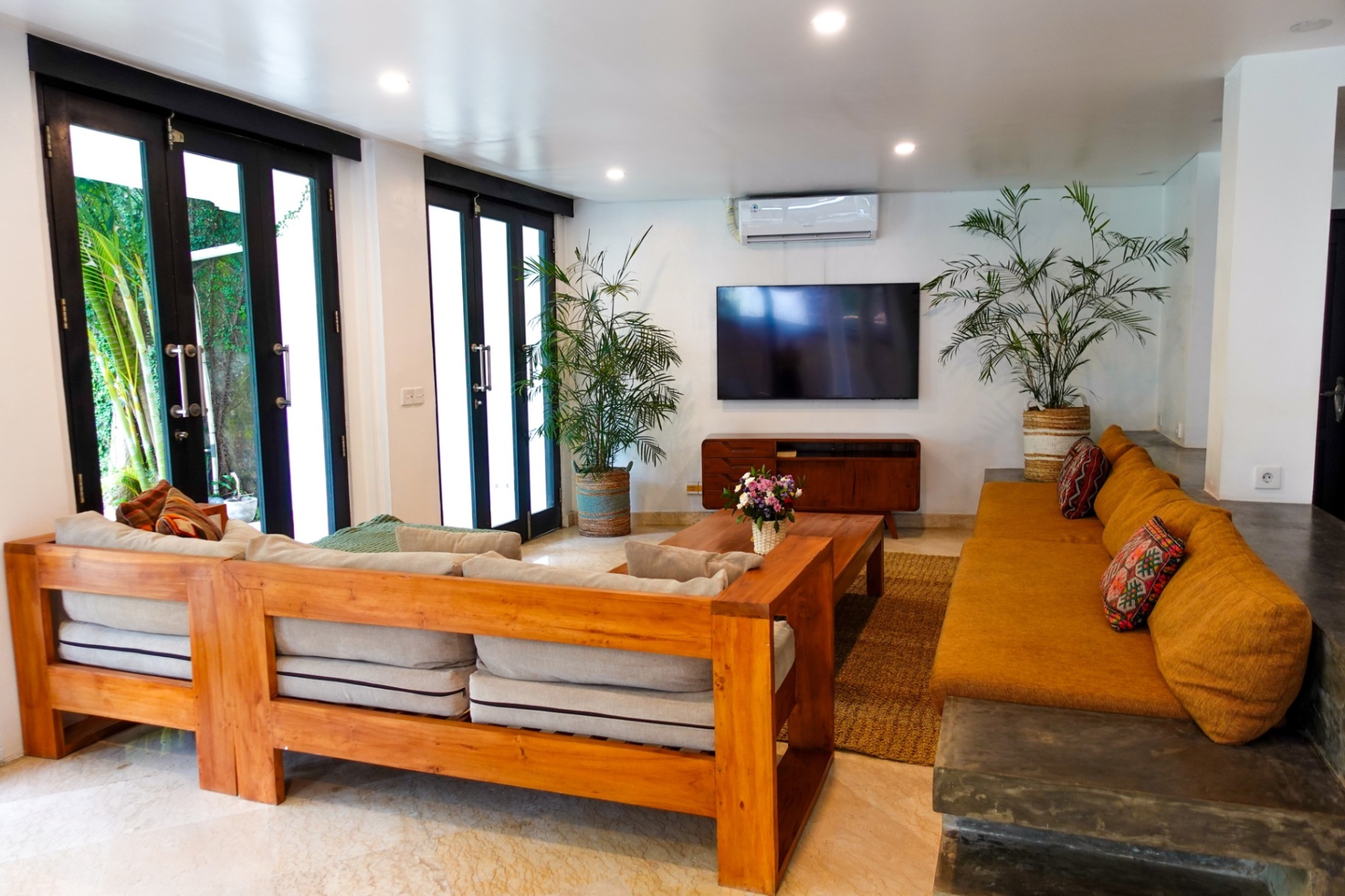 Villa image 3
