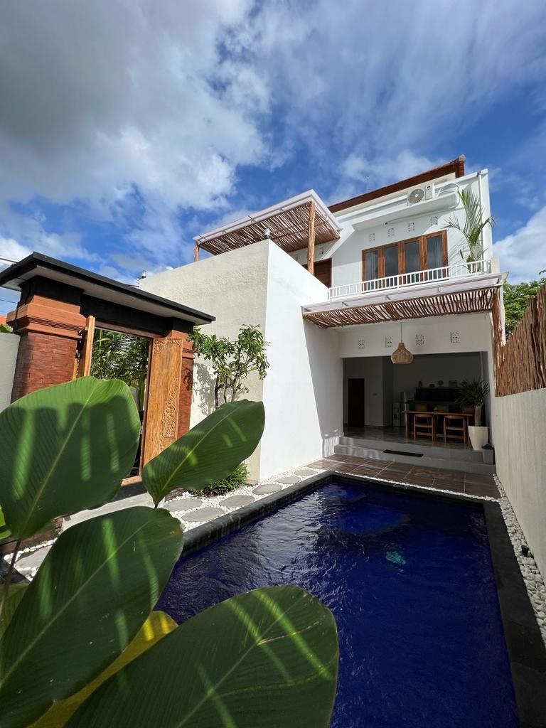 Villa image 1