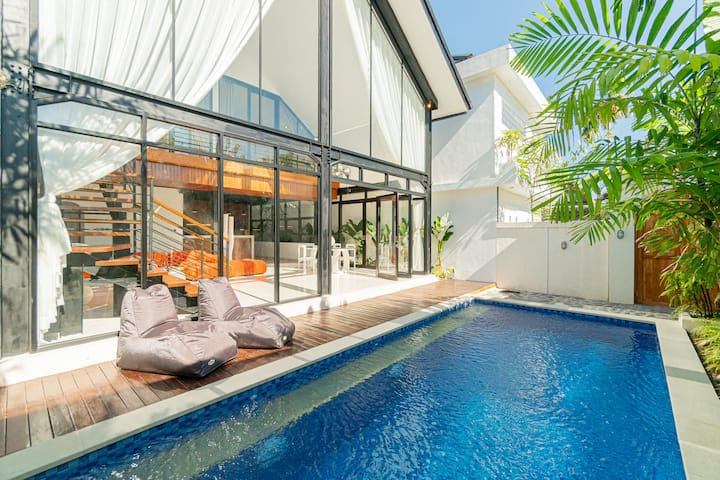 Villa image 1