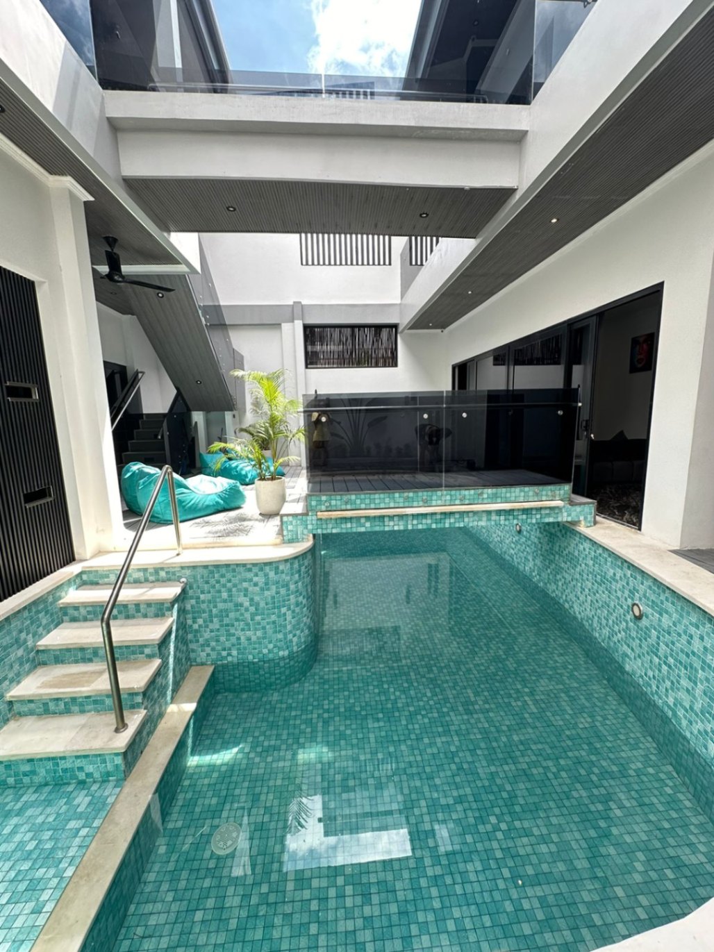 Villa image 1
