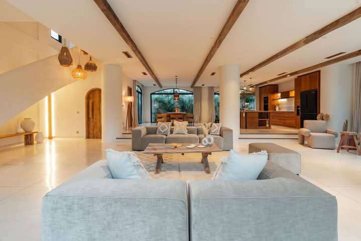 Villa image 2