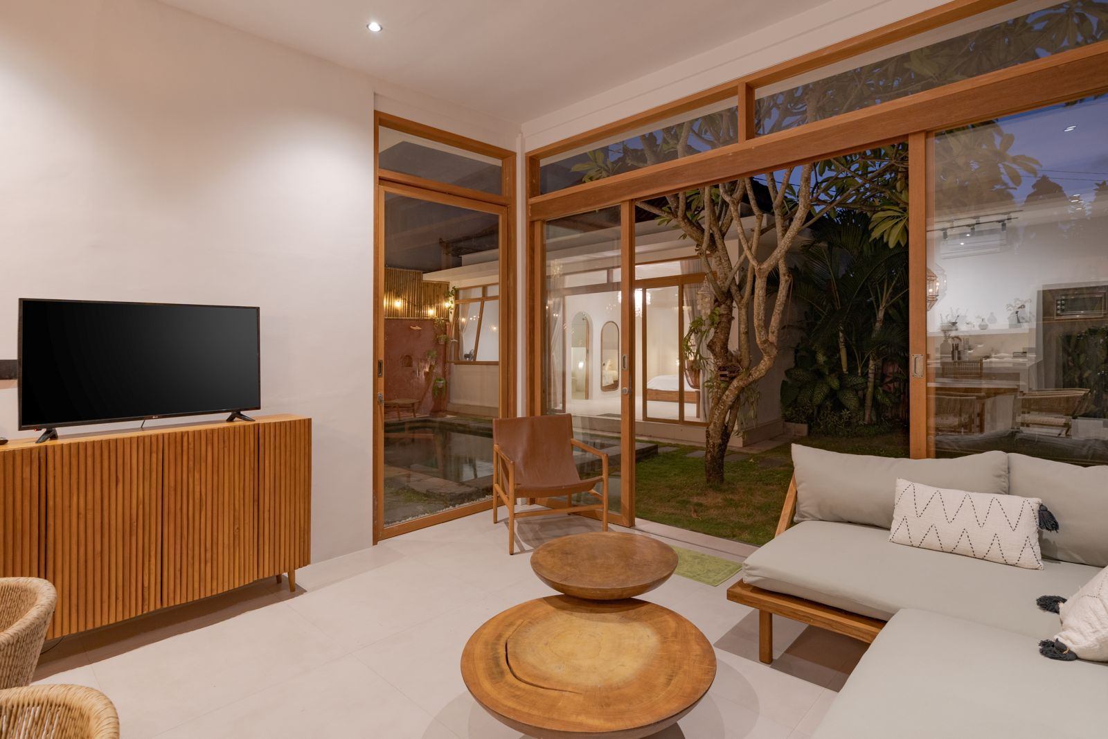 Villa image 2