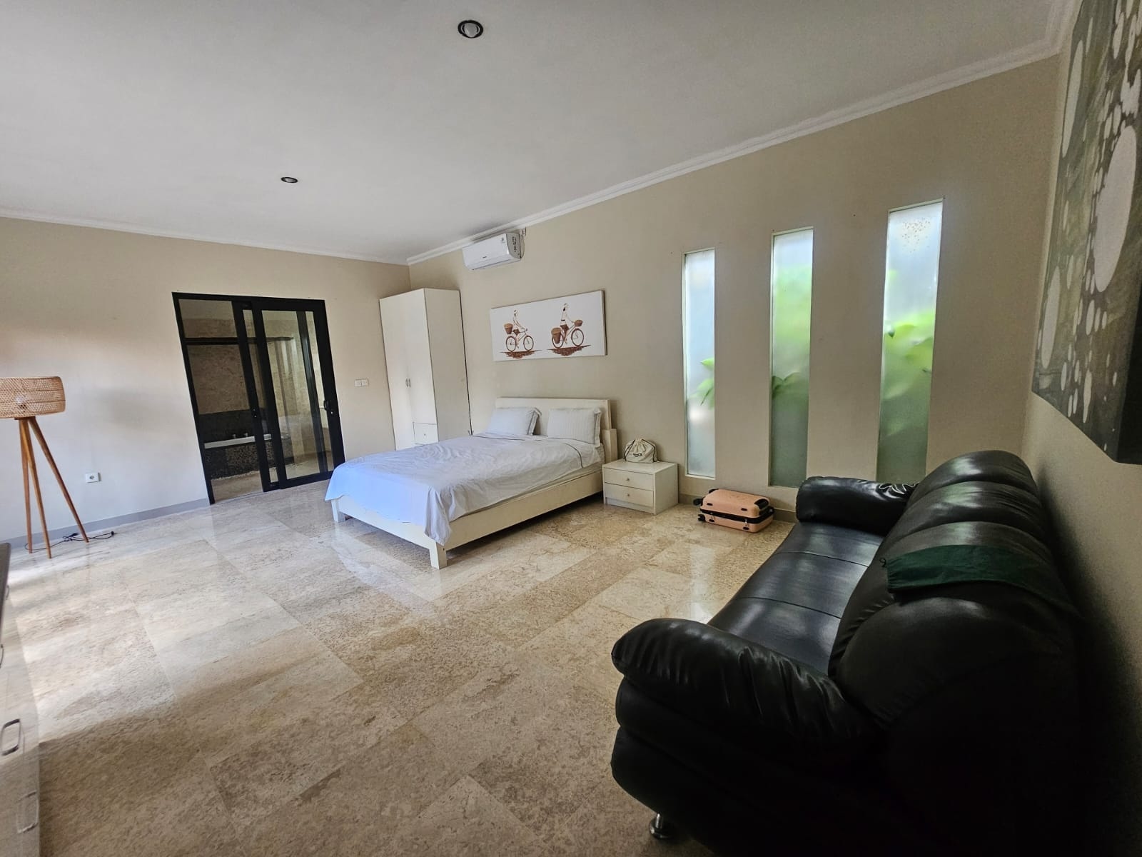 Villa image 2