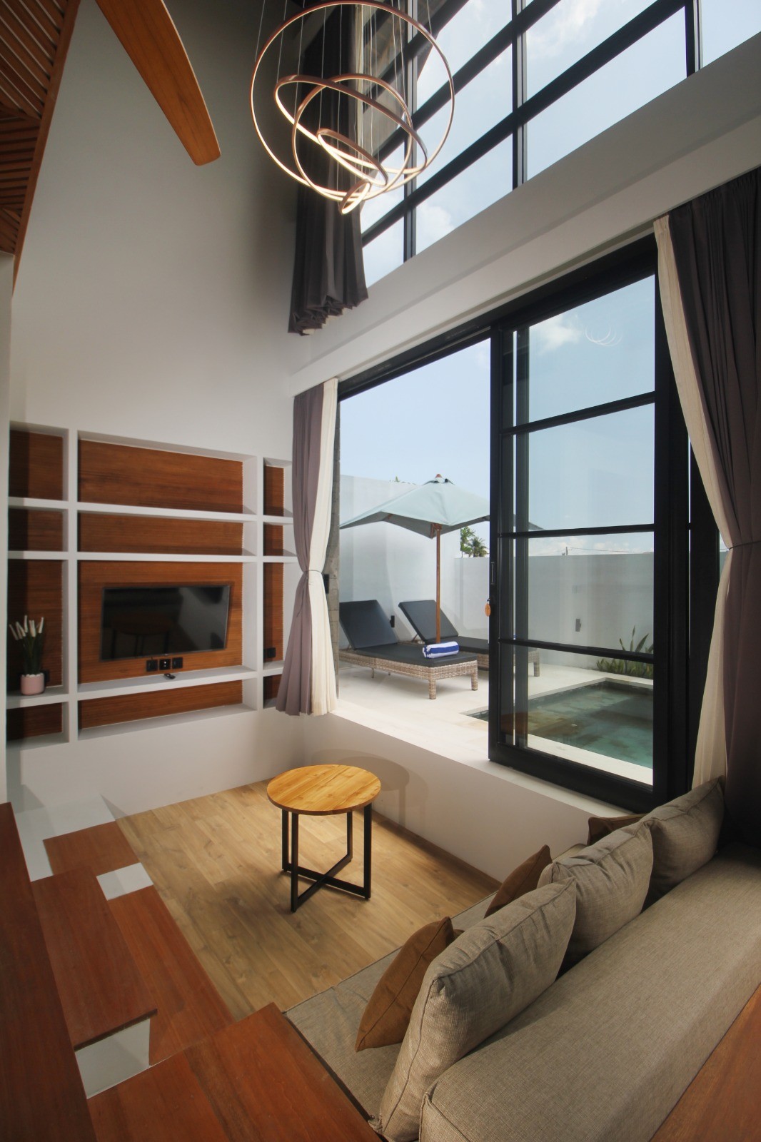 Villa image 2