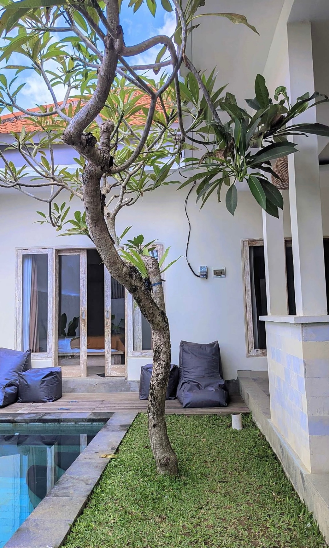Villa image 1