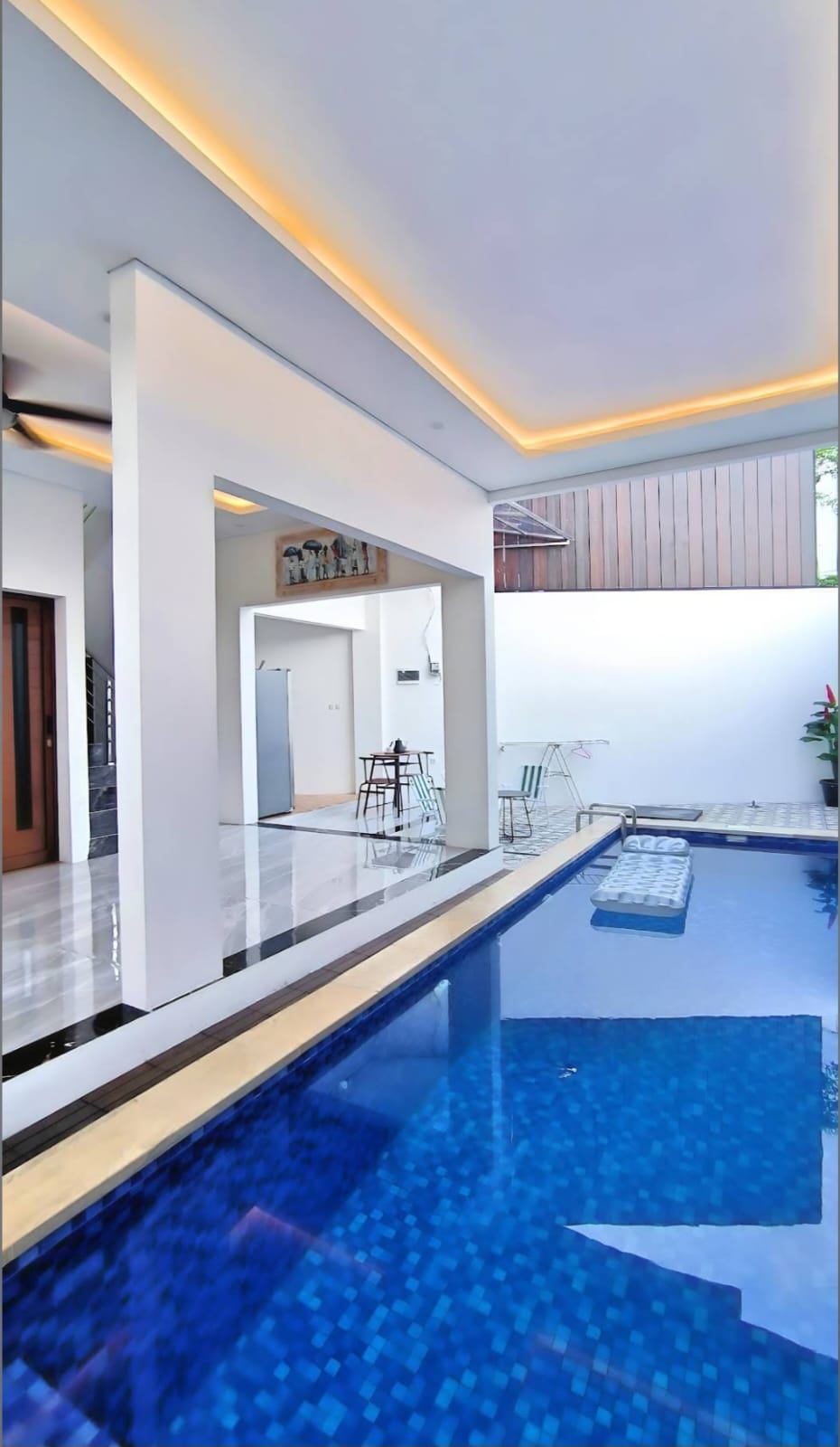 Villa image 2