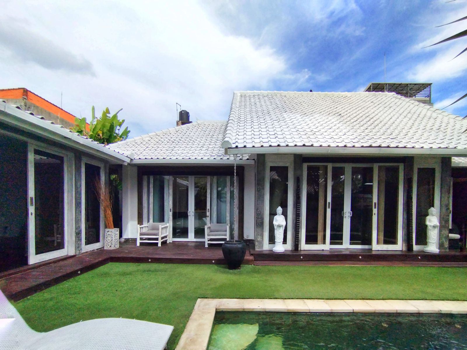 Villa image 2