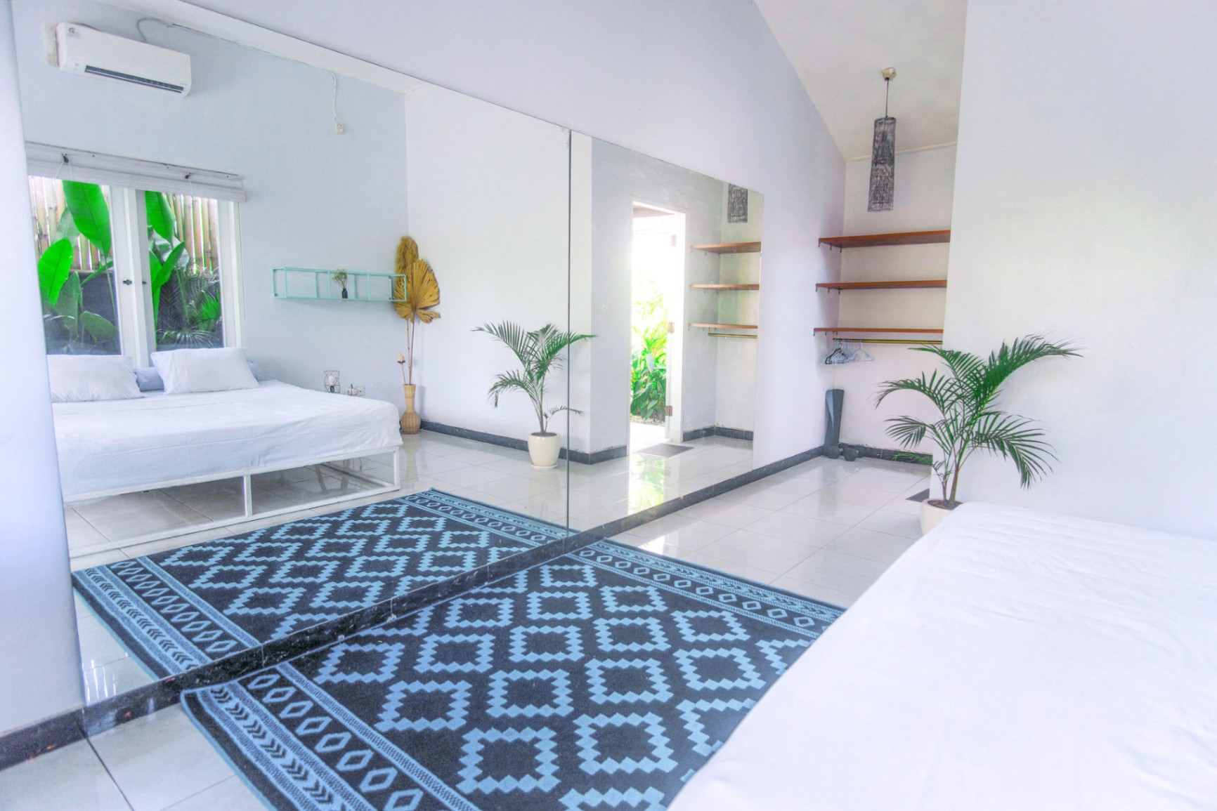 Villa image 2