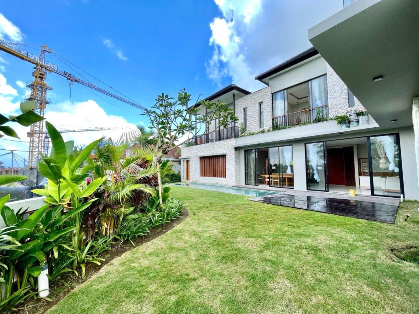 Villa image 1