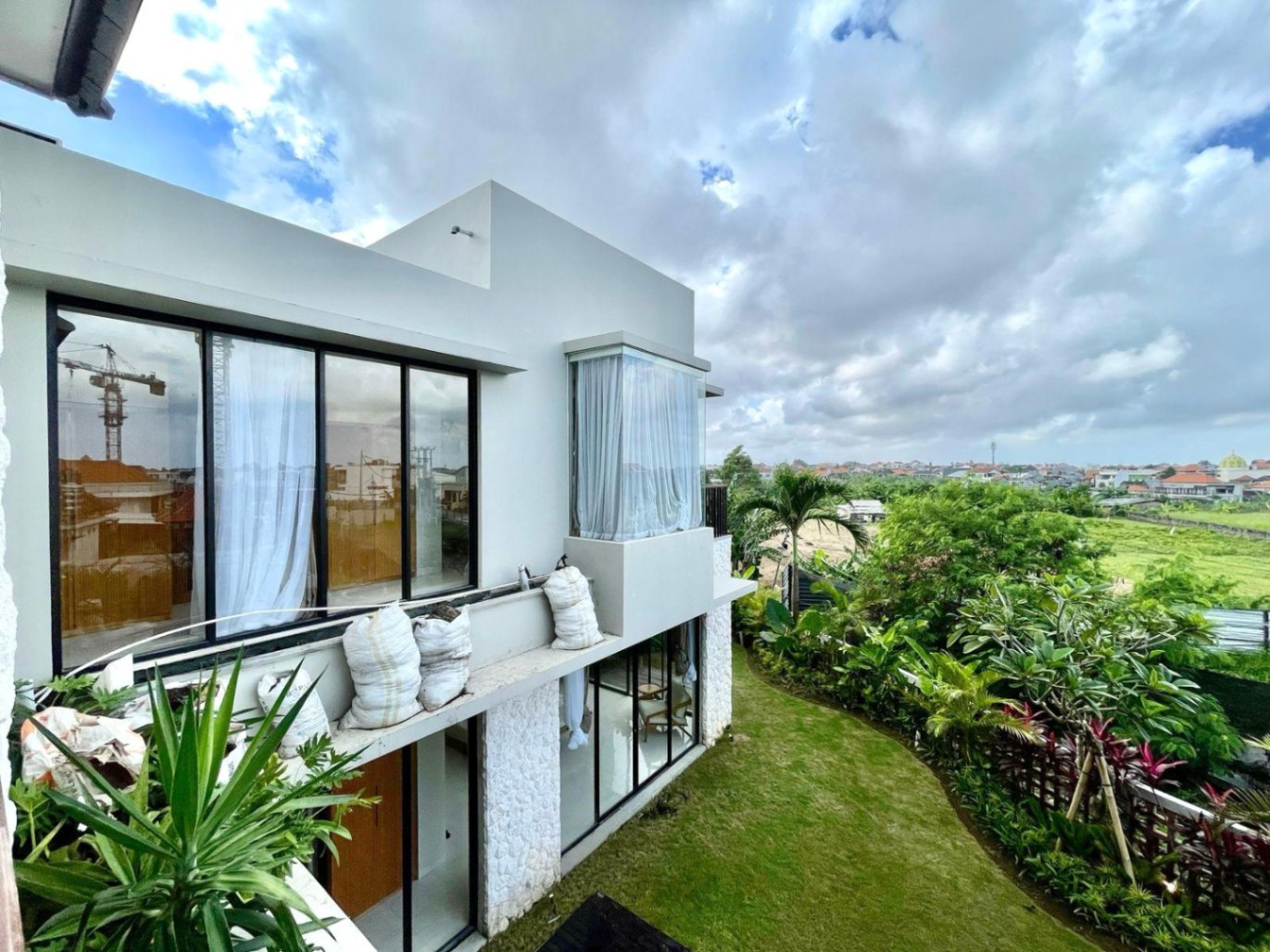 Villa image 2