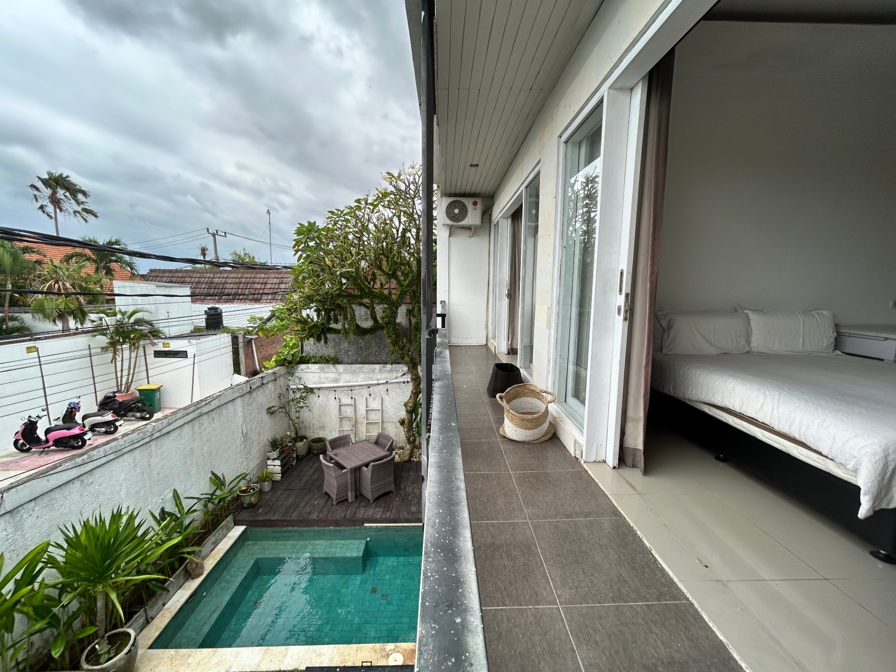 Villa image 2