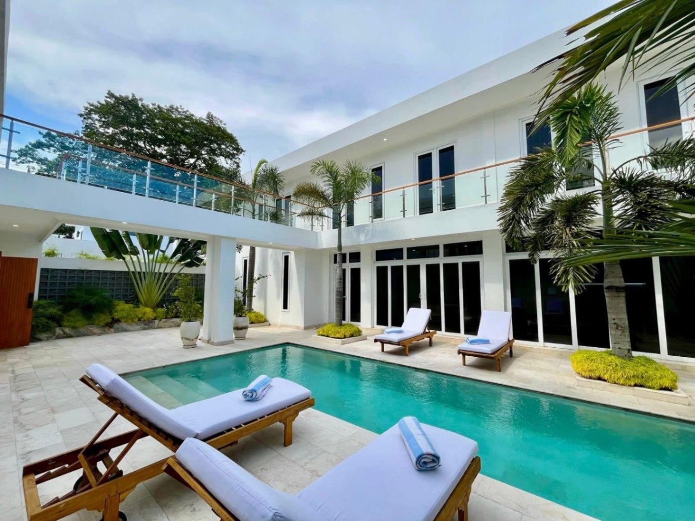 Villa image 1
