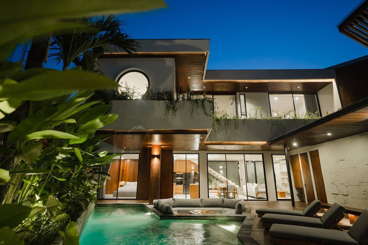 Villa image 1