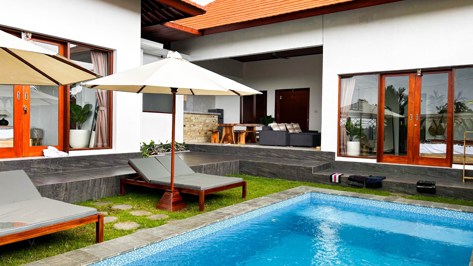Villa image 2