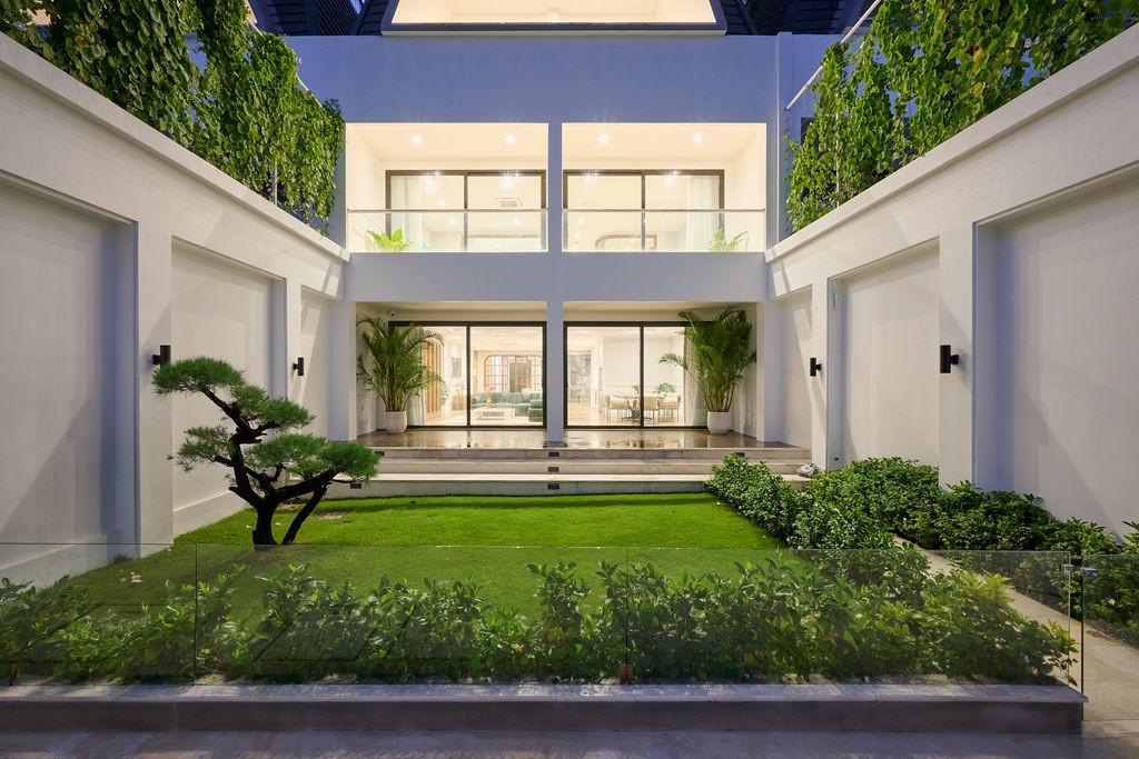 Villa image 2