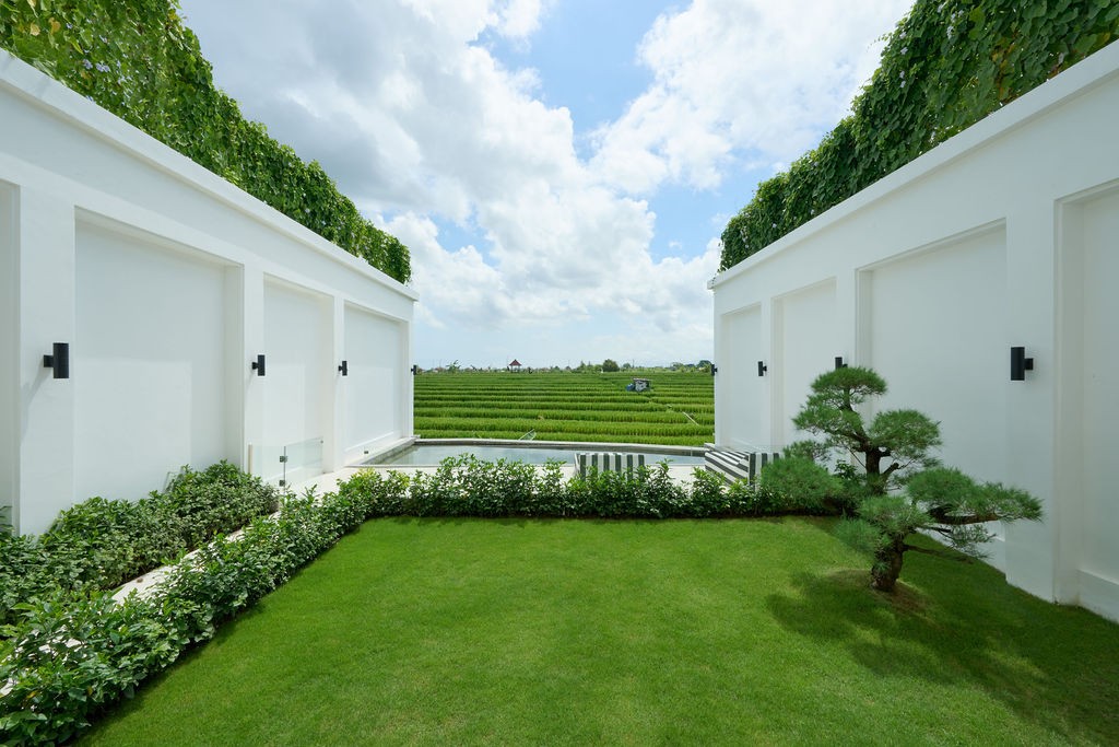 Villa image 1