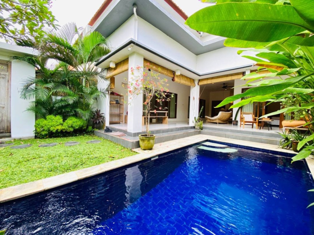 Villa image 1