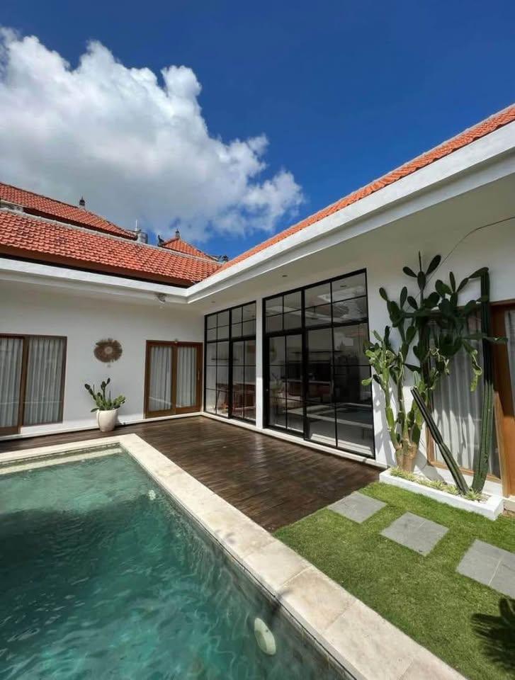 Villa image 1