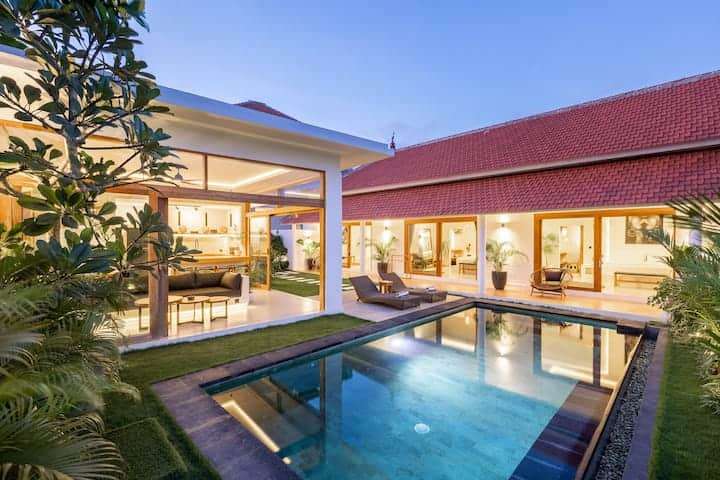 Villa image 1