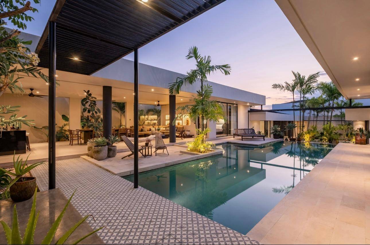 Villa image 1