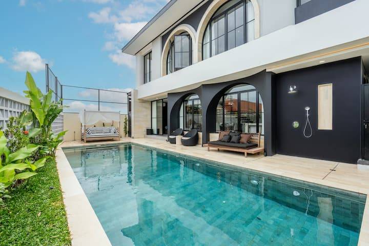 Villa image 1