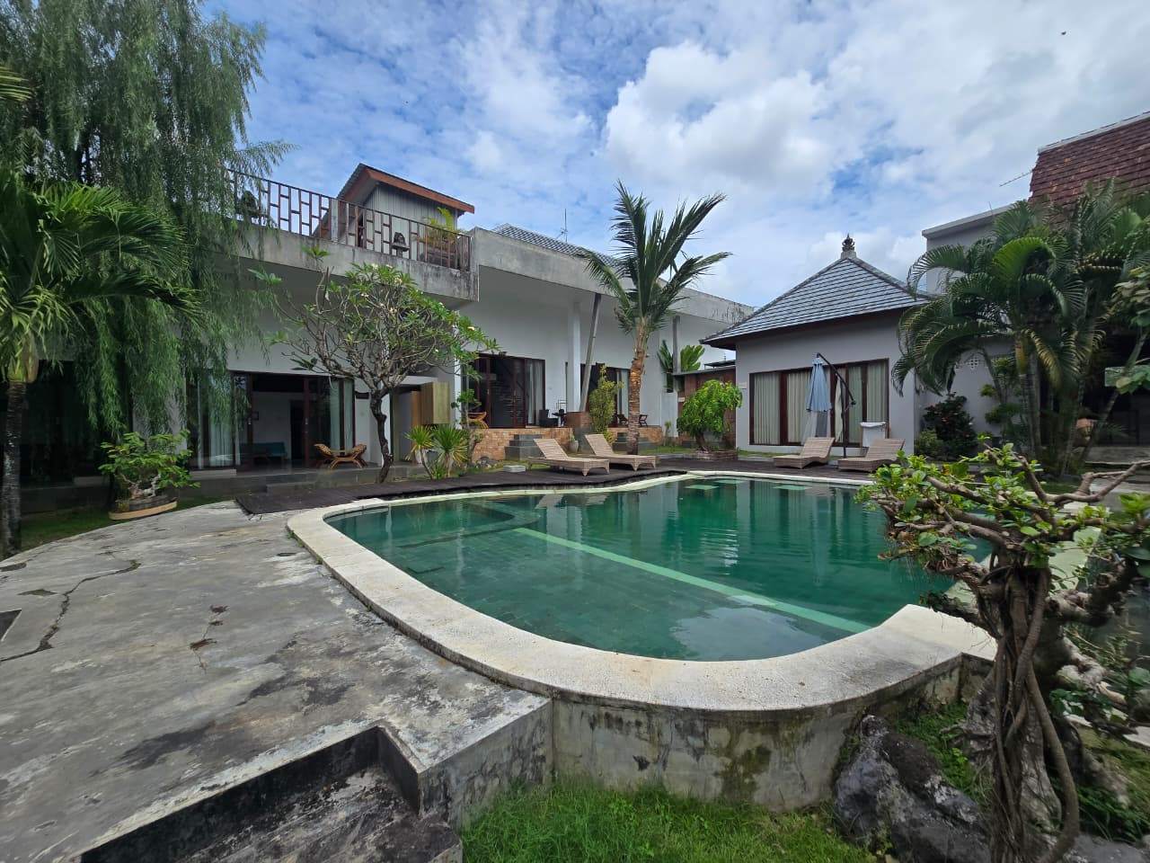Villa image 1