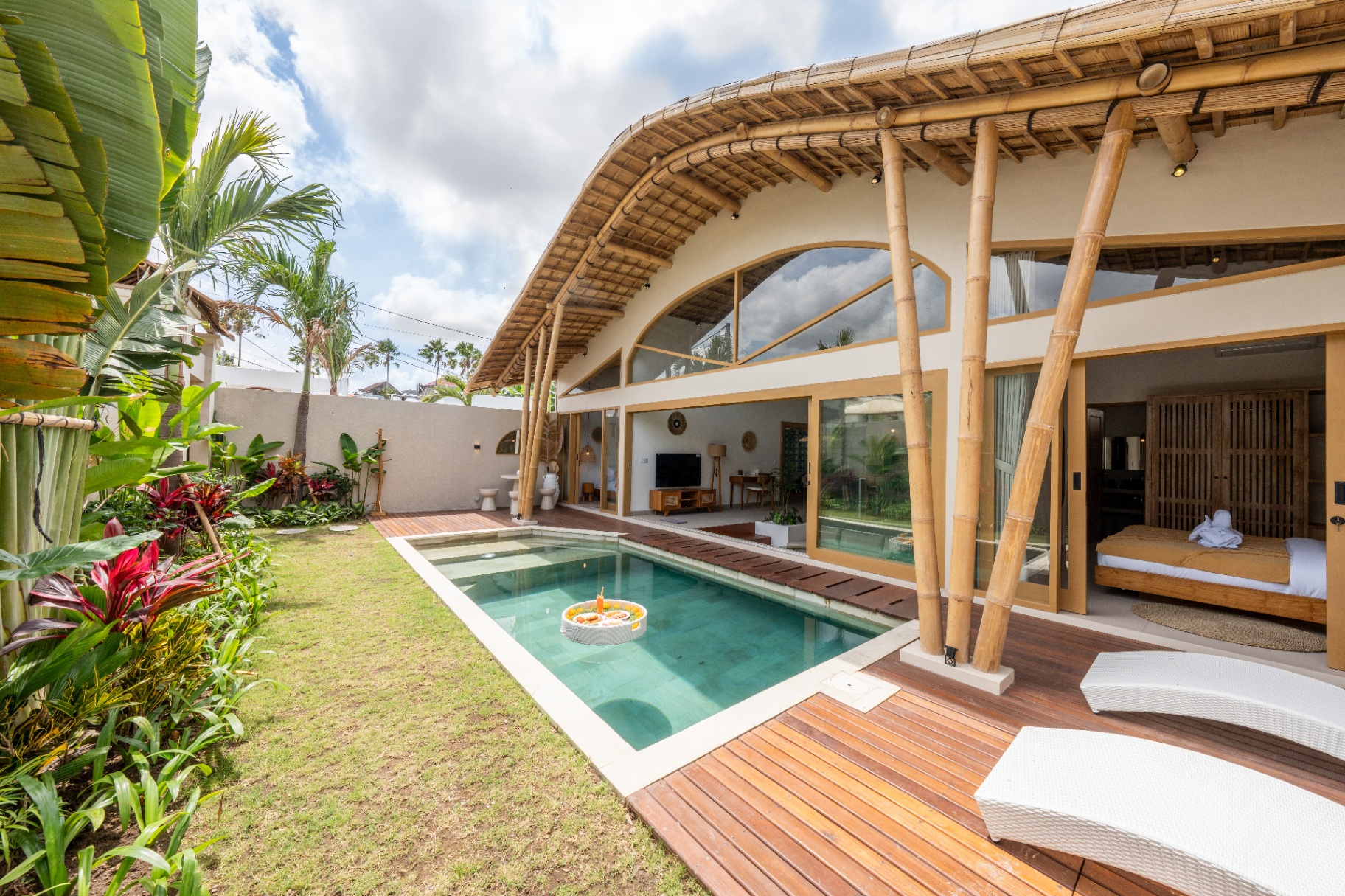 Villa image 1