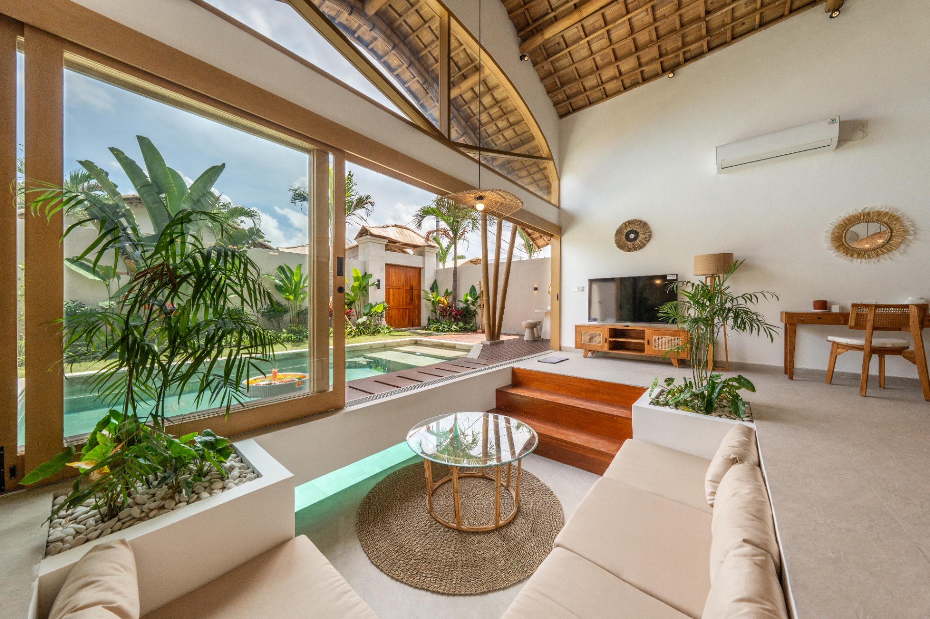Villa image 2