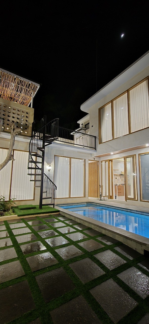 Villa image 1