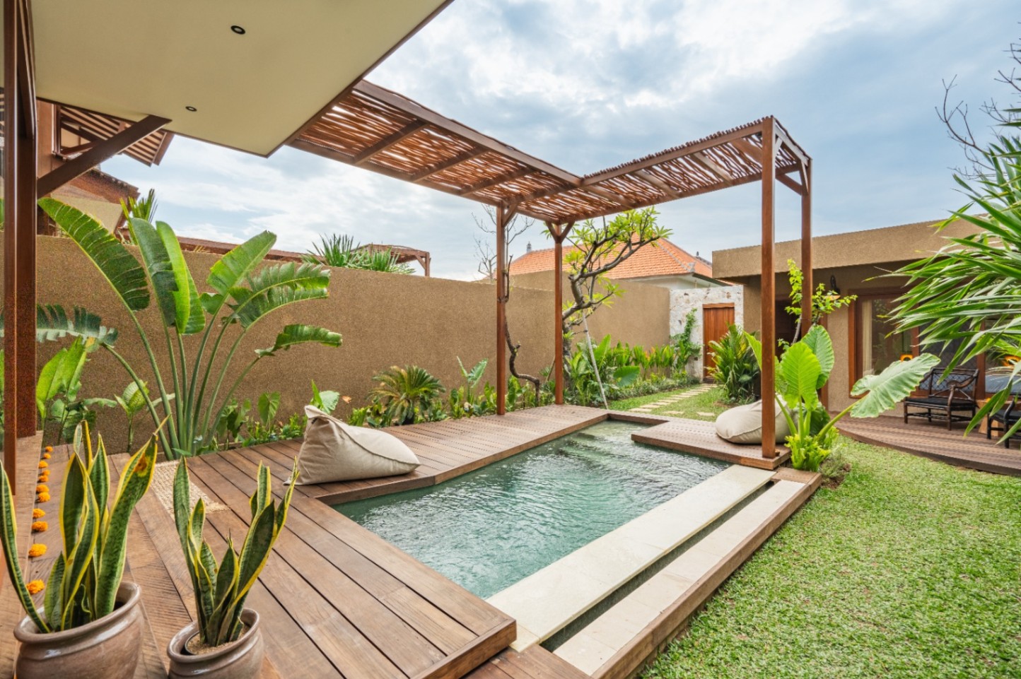 Villa image 1