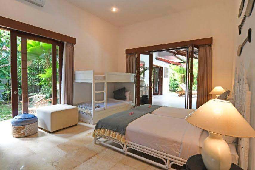 Villa image 2