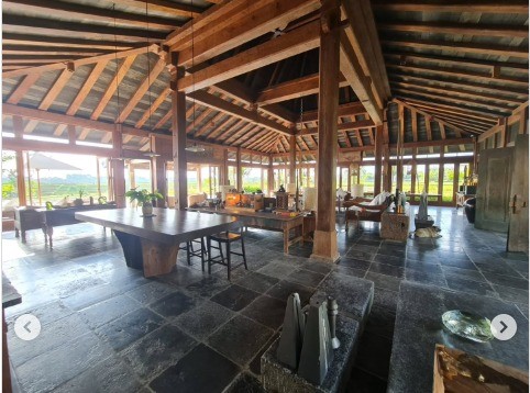 Villa image 2