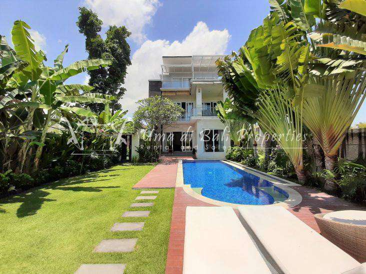 Villa image 1