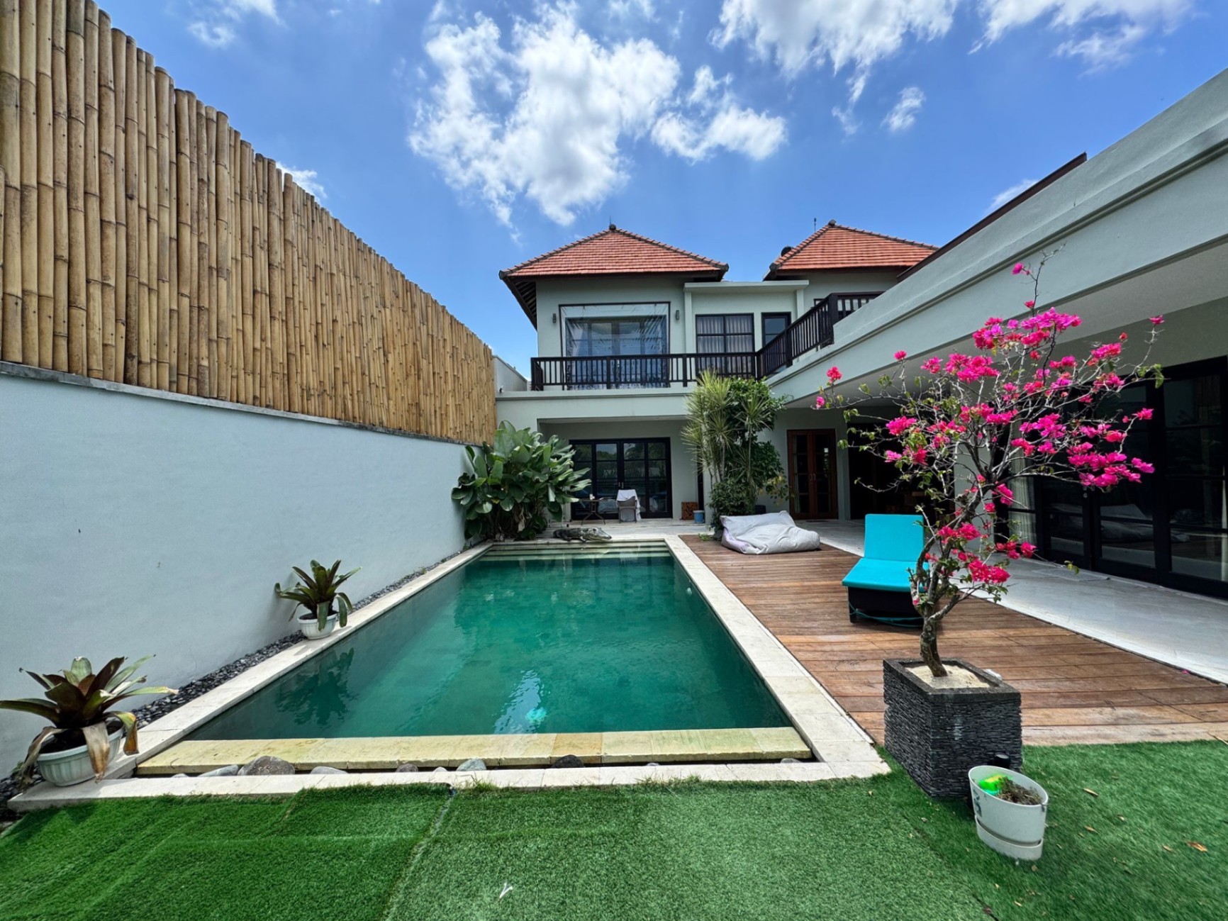 Villa image 1