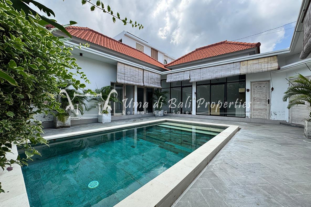 Villa image 1