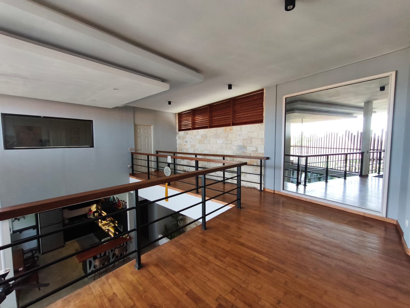 Villa image 2