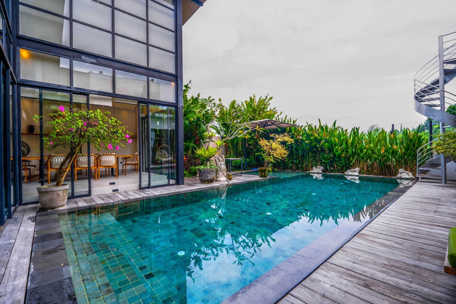 Villa image 2