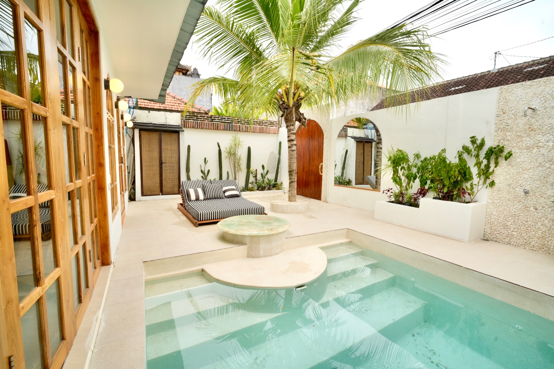Villa image 2