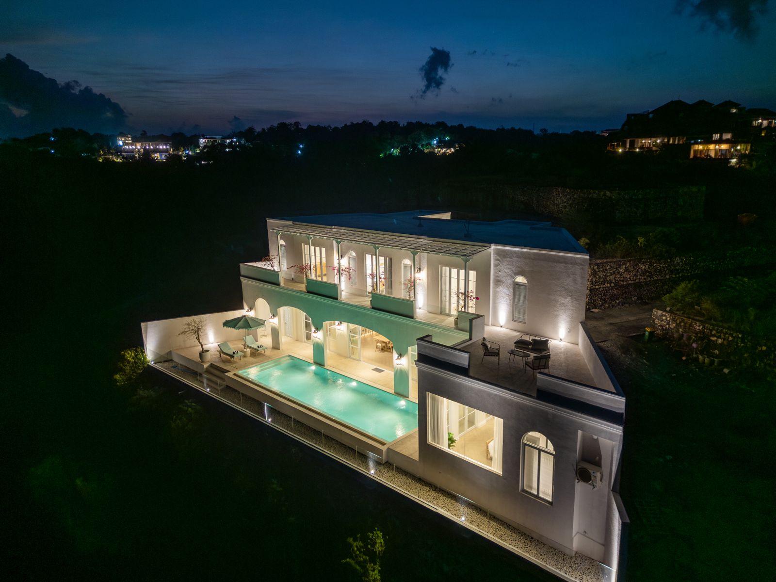 Villa image 1