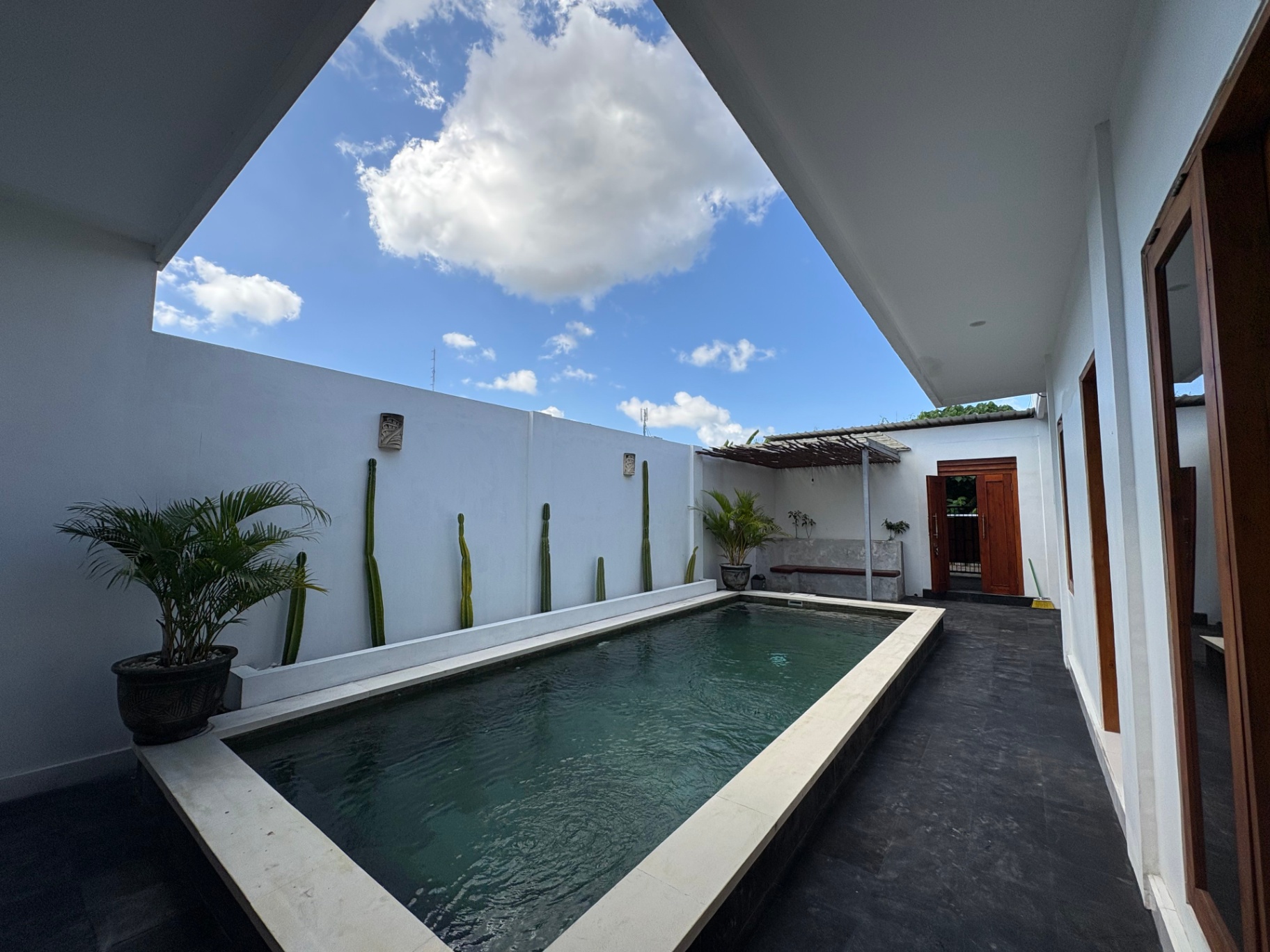 Villa image 1