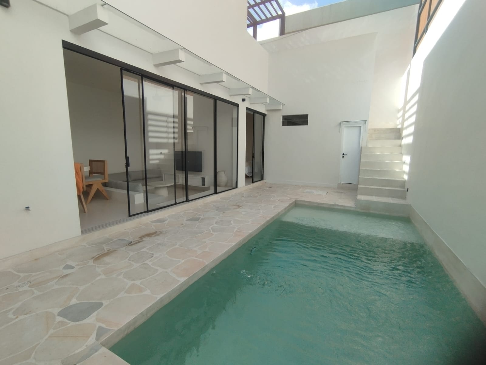 Villa image 1