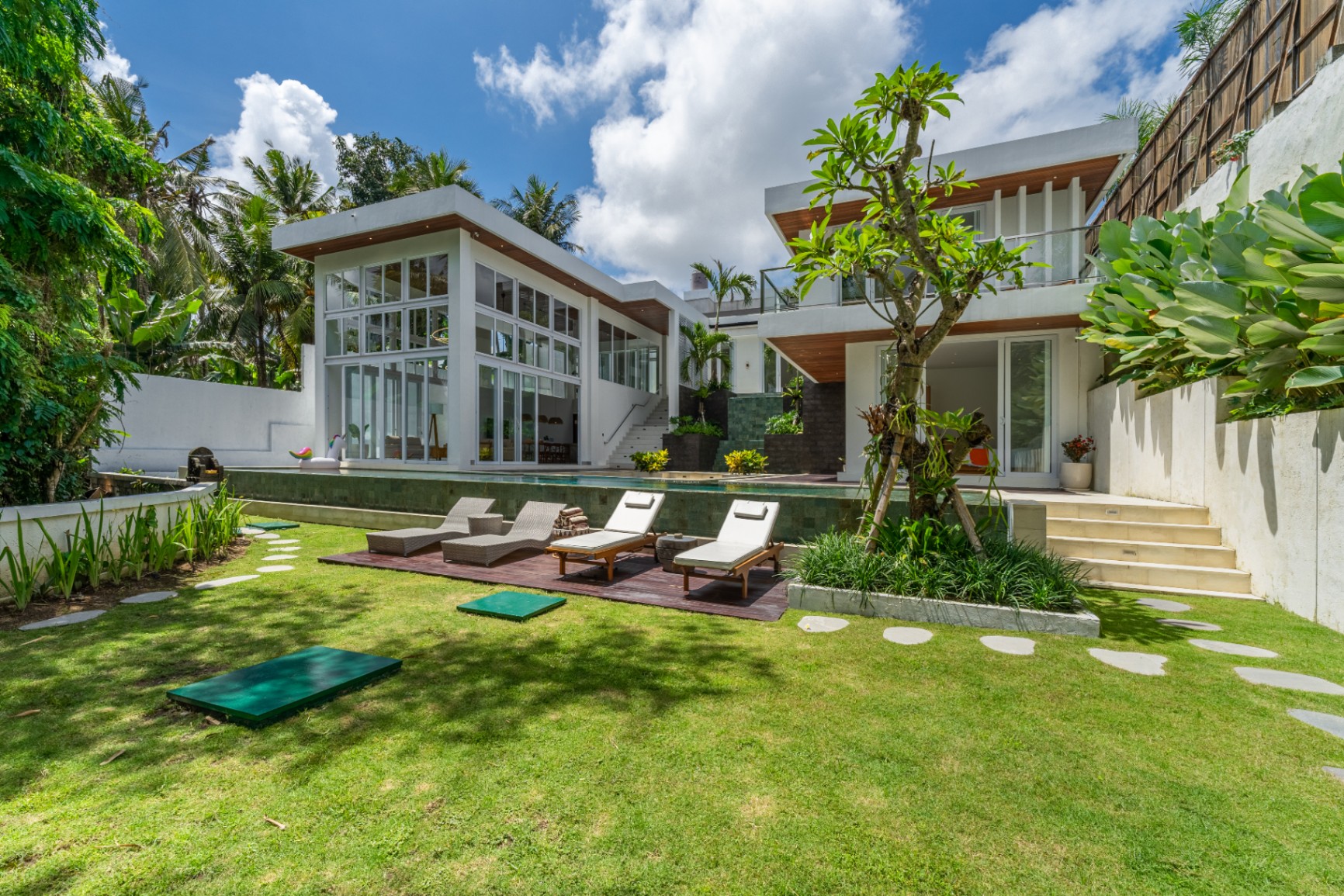 Villa image 1